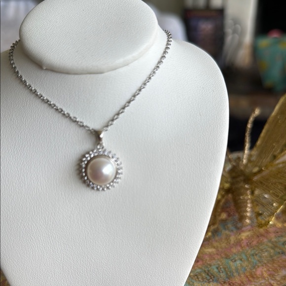 White Fresh Water Pearl - Picture 7 of 8